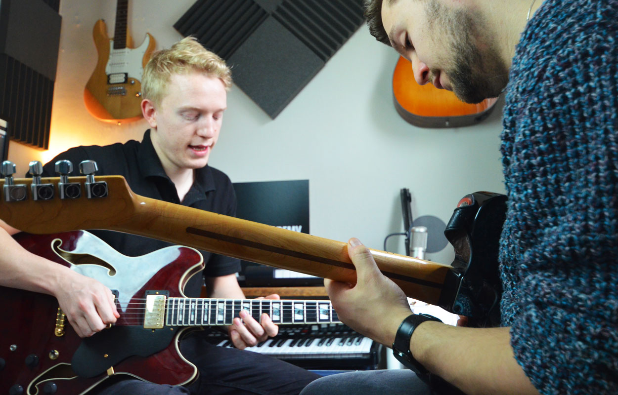 Guitar Lessons Liverpool, Learn Guitar in Liverpool Area YGA